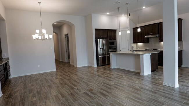 Building Photo - Clean Paloma Lake Rental in Round Rock, TX