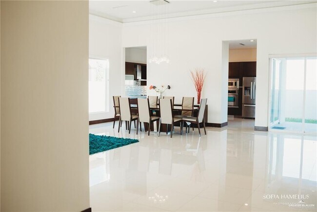 Building Photo - 2012 S 48th St