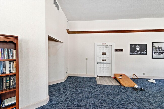 Building Photo - 2151 NE 68th St