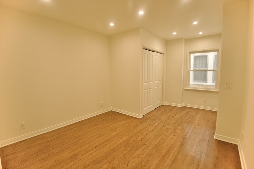 Bedroom 2, reverse view of Closet 1 - 4755 Wiota St