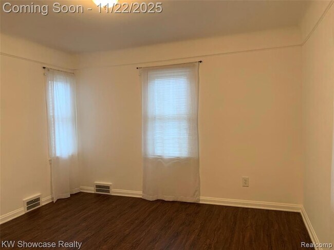 Building Photo - 462 Algene St