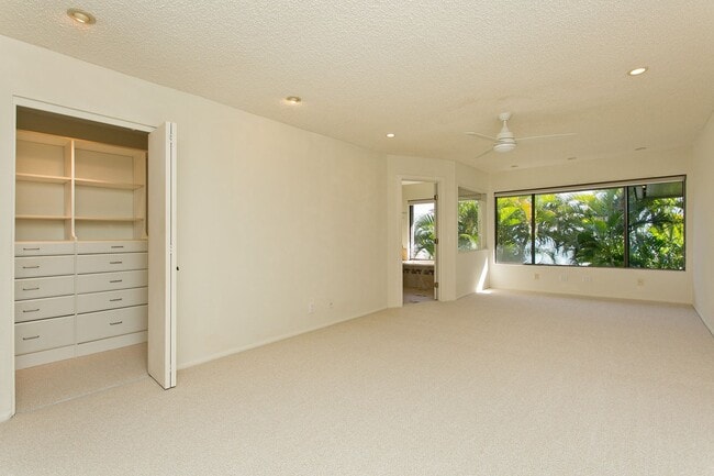 Building Photo - 117C Maunalua Ave