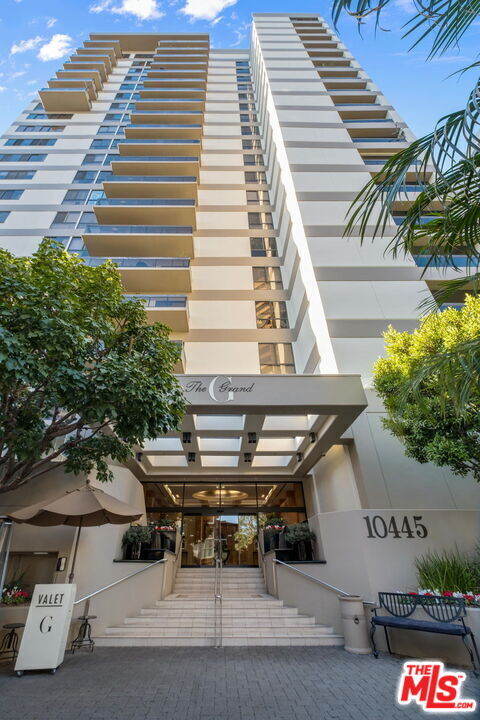 Building Photo - 10445 Wilshire Blvd