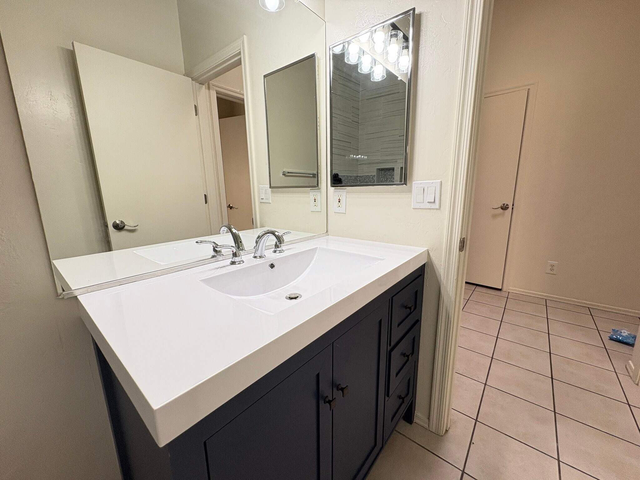 Building Photo - 8519 E Seabury Ct