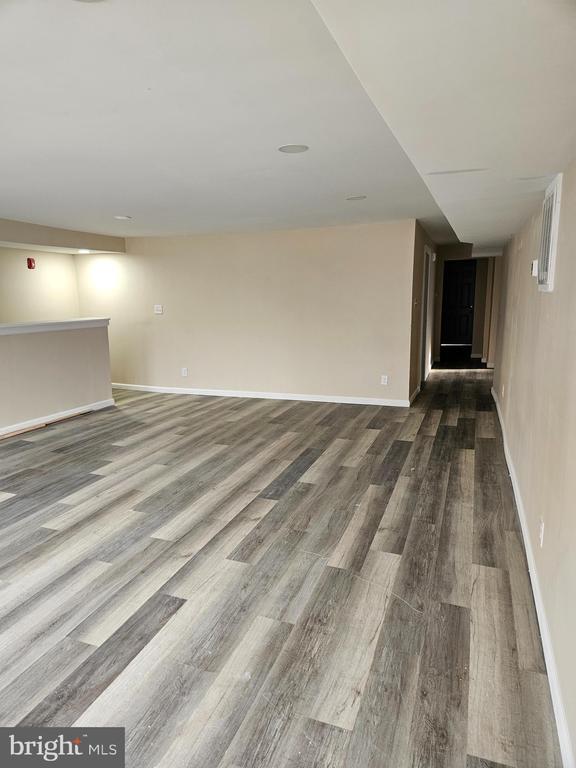 Building Photo - 14 West Ave