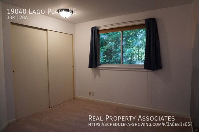 Building Photo - 19040 Lago Pl NE
