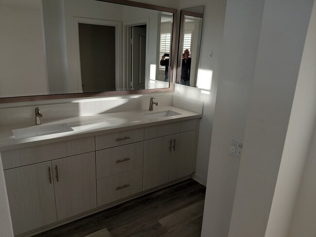 Building Photo - 2040 Quartet Loop