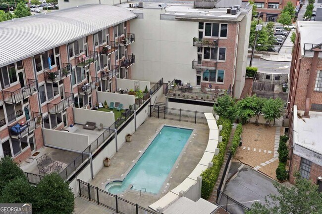 Building Photo - 640 Glen Iris Dr NE