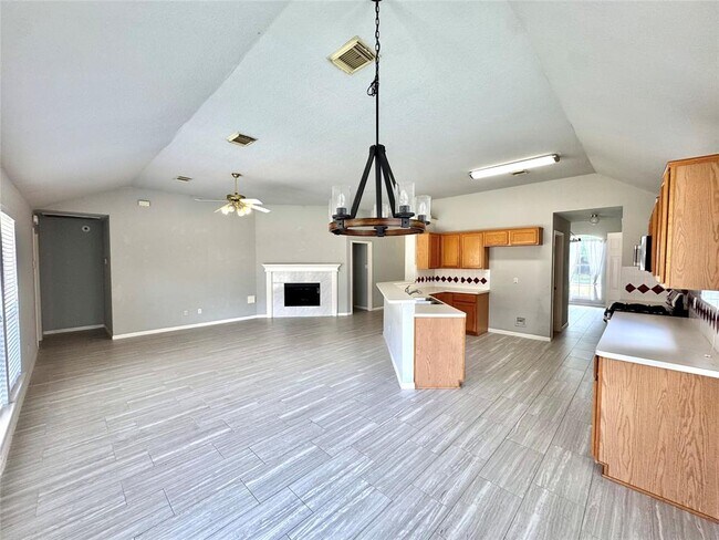 Building Photo - 19218 Misty Cove Dr