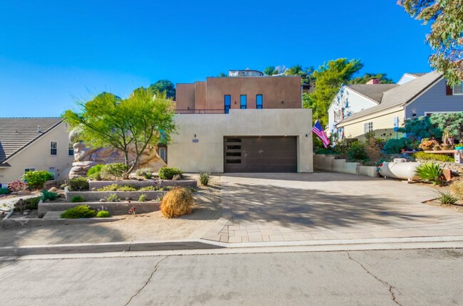 Building Photo - 28548 Meadow Glen Way W