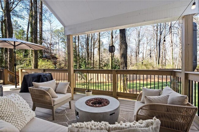 Building Photo - 181 Arrowood Ln