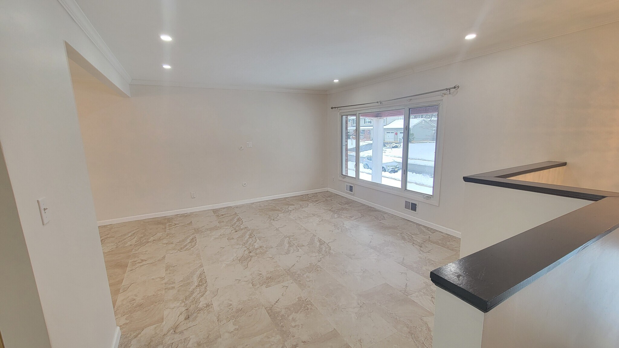 Building Photo - 15 Windsor Rd