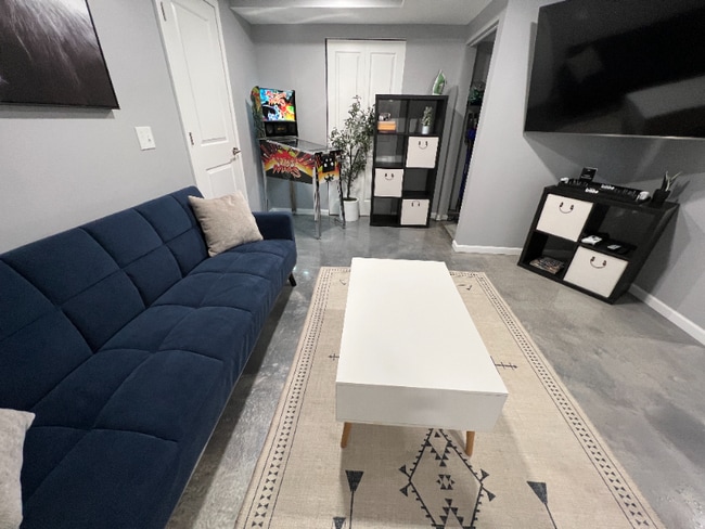 Building Photo - 1560 S Stickney St