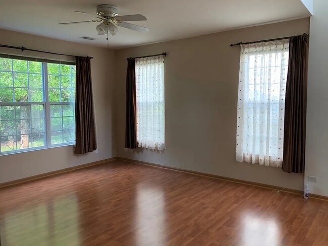 Building Photo - 2723 Sheridan Ct