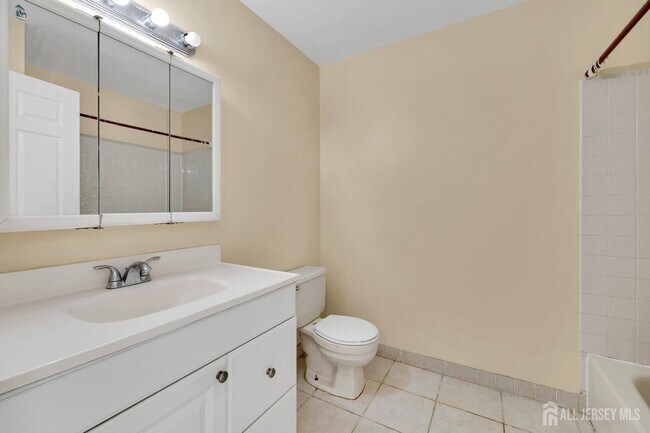 Building Photo - 275 Alpine Way