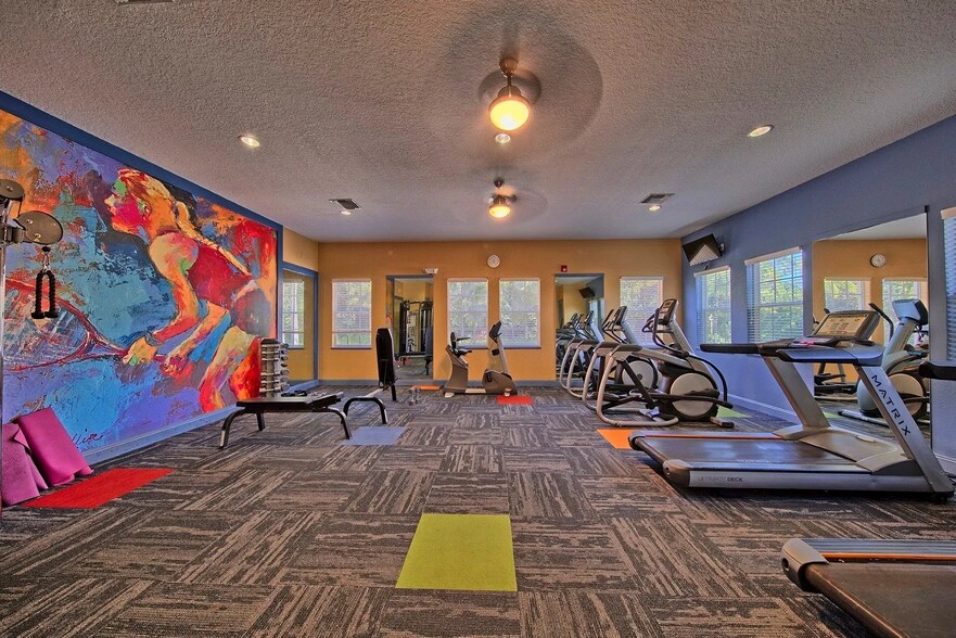 Building Photo - 3695 Island Club Dr