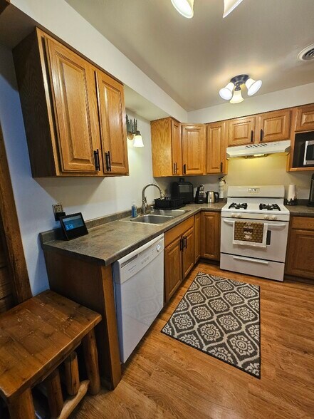 Building Photo - 619 Sandy Beach Ct