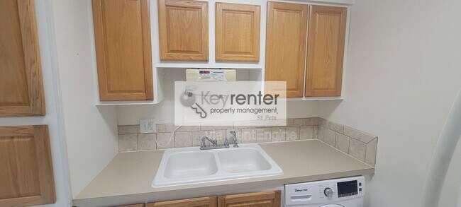 Building Photo - 151 Medallion Blvd