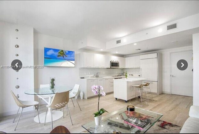 Building Photo - 55 SW 9th St