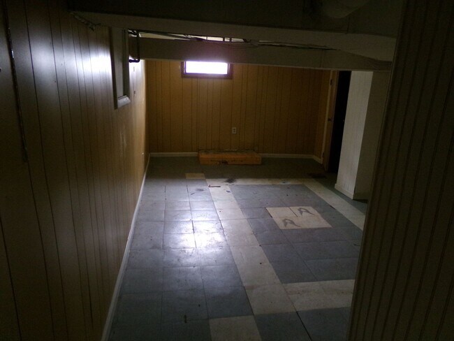 Building Photo - 1408 E M.L.K. Jr Dr