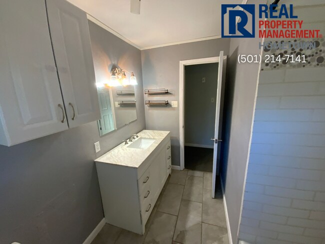 Building Photo - 4100 Driskill Dr