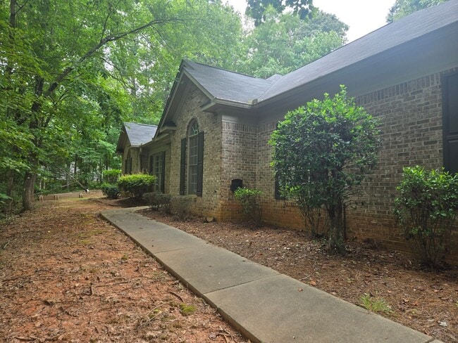 Building Photo - FOR RENT in HARRIS COUNTY with SWIMMING POOL! Available July 1st