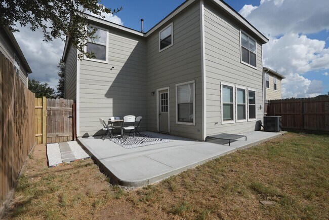 Building Photo - 21011 Emery Mills Ln