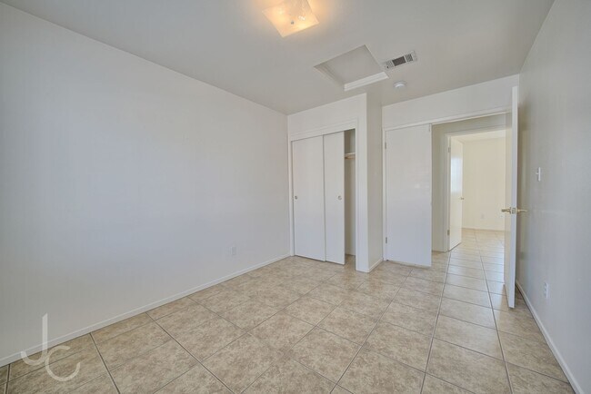 Building Photo - 1308 Reddick Ln