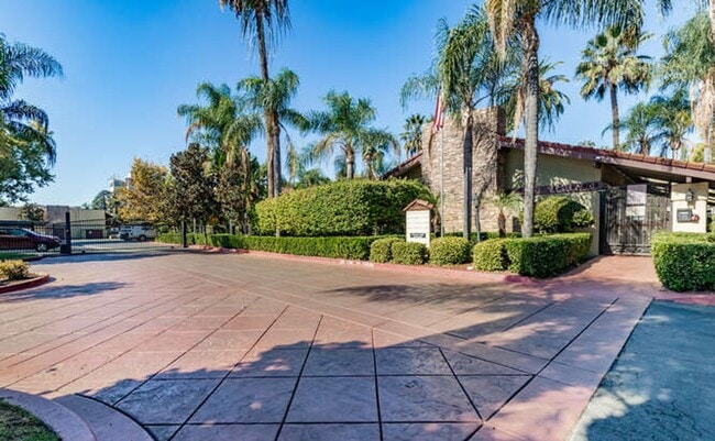 Building Photo - Spacious 1 Bedroom Condo for Rent in Villa...