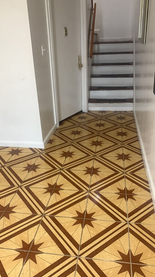 Entry to Apartment - 3026 71st St