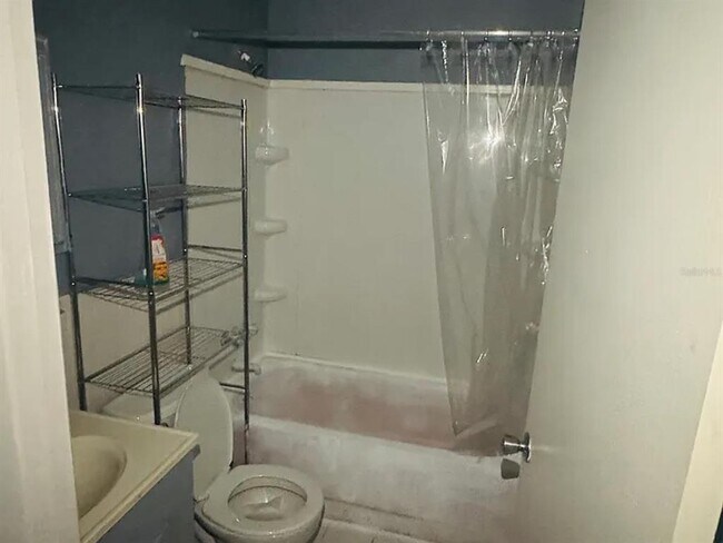 Building Photo - 2353 Shelley St