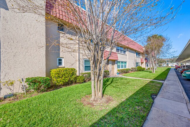 Building Photo - 10033 64th Ave N