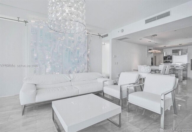 Building Photo - 17001 Collins Ave