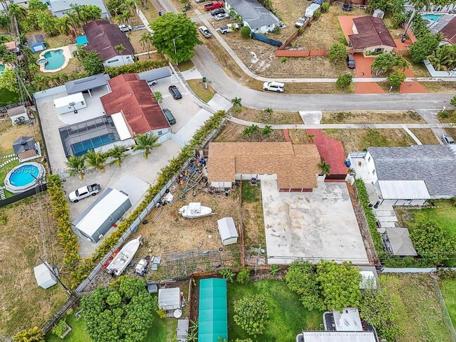 Building Photo - 16321 SW 96th Ave