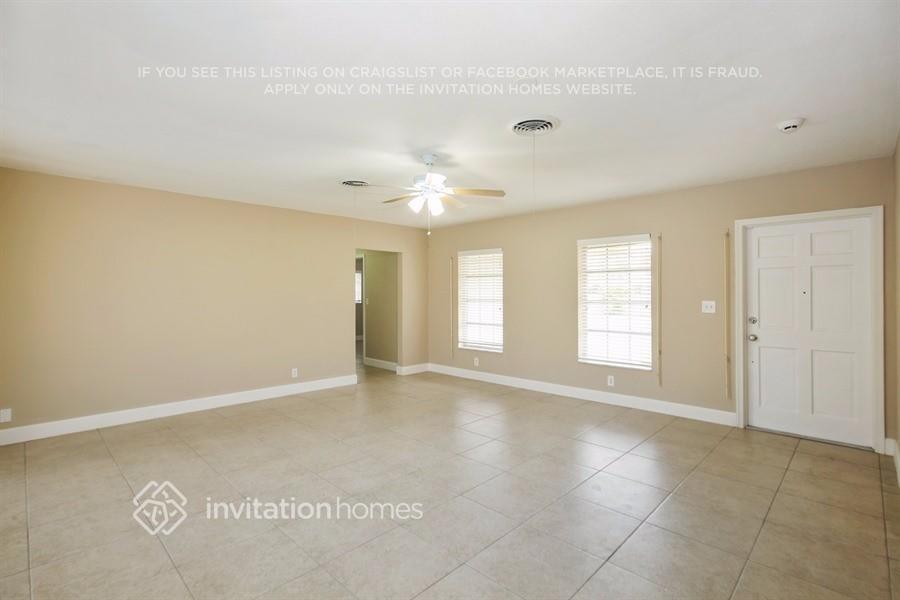 Building Photo - 1250 SW 9th Terrace