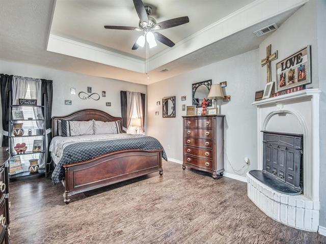 Building Photo - 4009 Villa Grove Dr