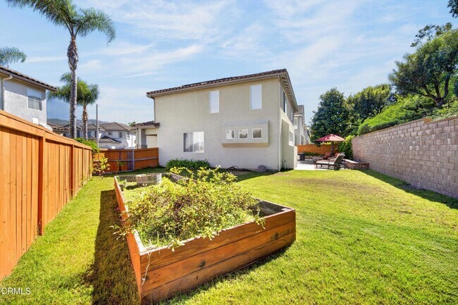 Building Photo - 3889 Angeline St