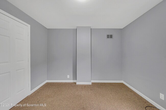 Building Photo - 1009 W Lackawanna Ave