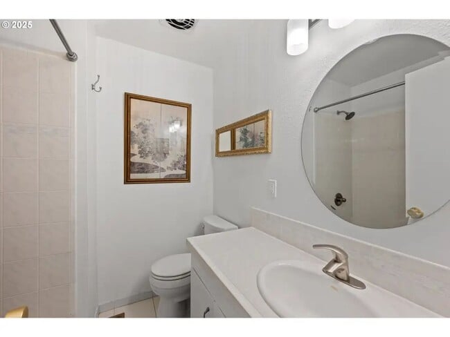 Building Photo - Charming 4-Bed Ranch Home with In-Ground P...