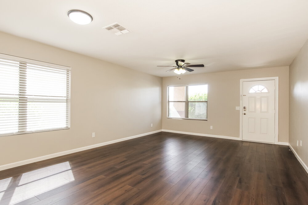 Building Photo - 11538 W Scotts Dr