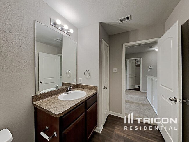 Building Photo - 24069 Wilde Dr