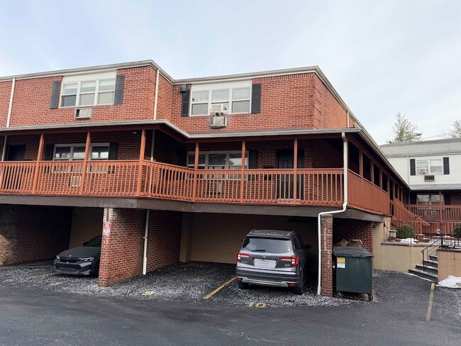 Building Photo - 3600 Charles Ct