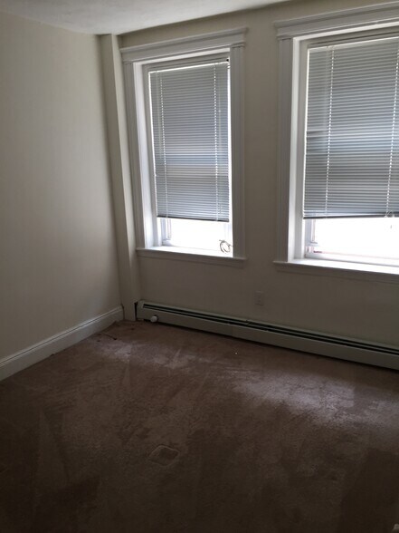 Building Photo - 74 Brainerd Rd