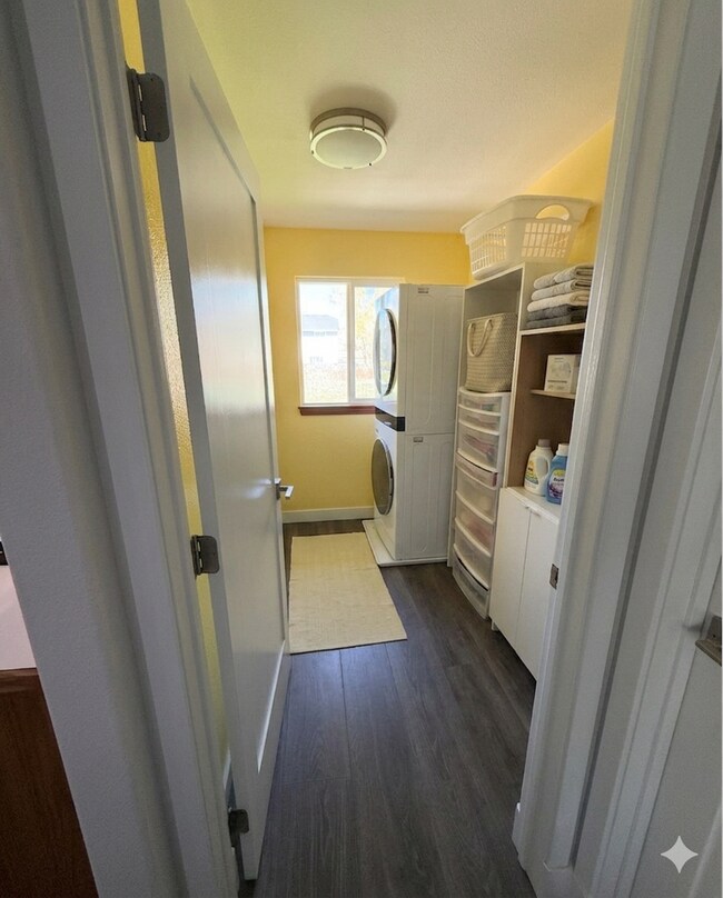 Building Photo - CHARMING & STRESS-FREE LIVING IN NORTHWEST MERIDIAN