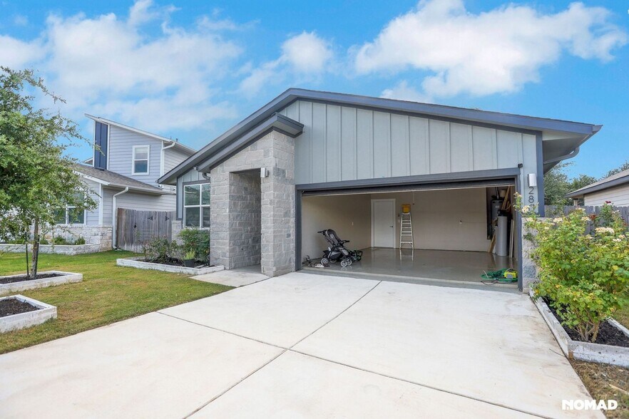 Building Photo - 280 Geminiflora Bend