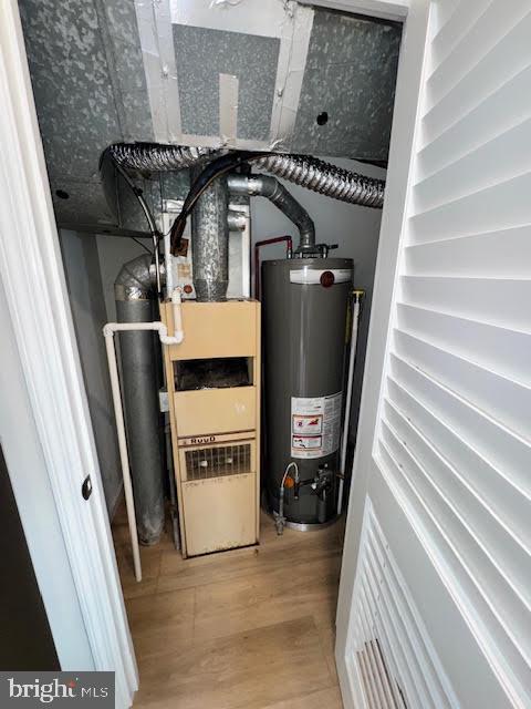 Building Photo - 102 Stuart Ave