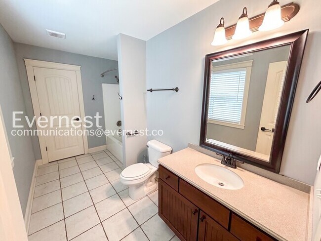 Building Photo - Spacious  Home with Garage and Deck / 3 Bed, 3 Bath / Garage-attached / Available now!