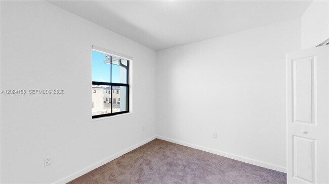 Building Photo - 11815 SW 246 Terrace