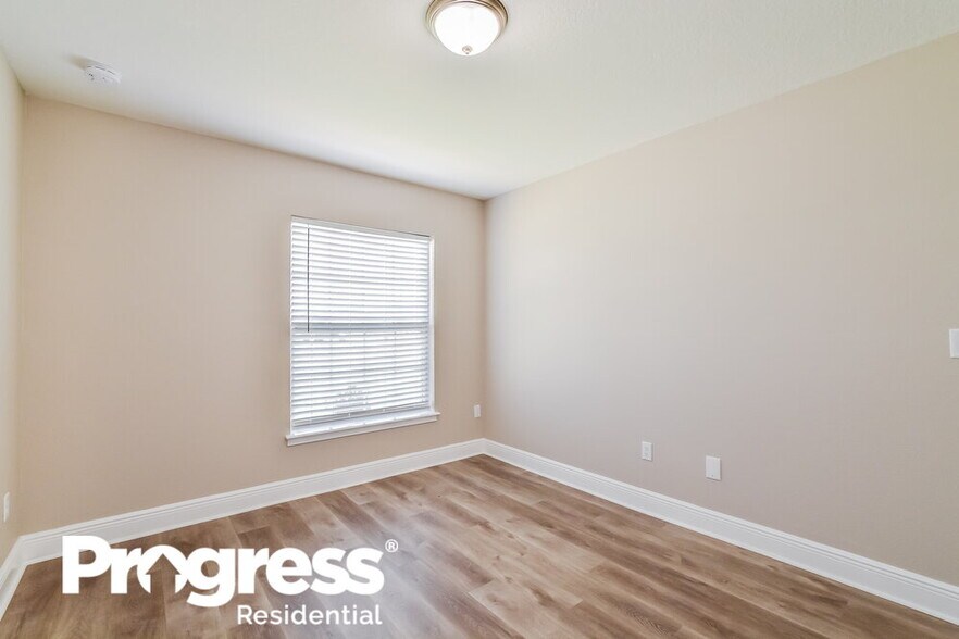 Building Photo - 463 Britten Dr