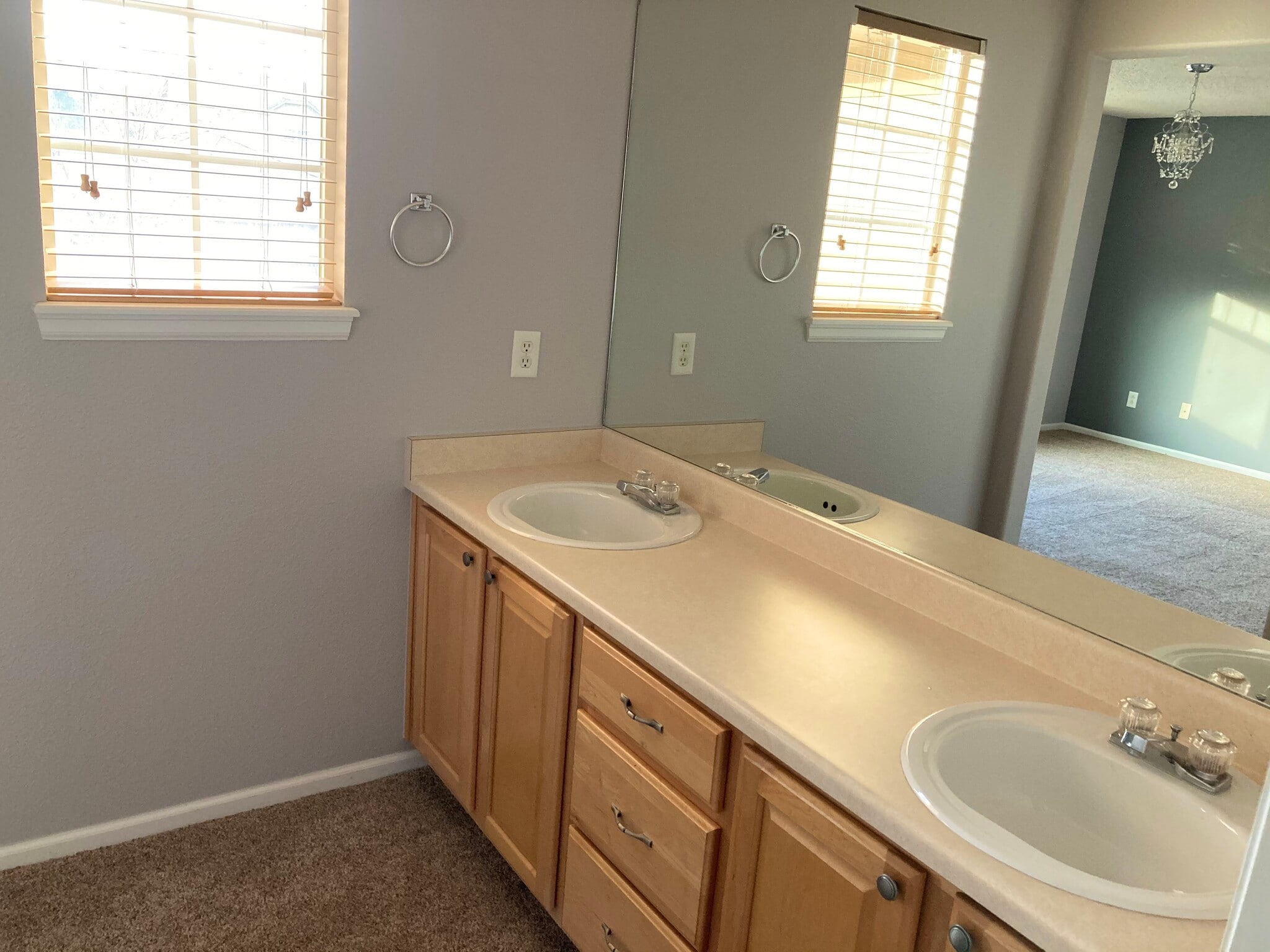 Master Bathroom - 15949 Longford Dr